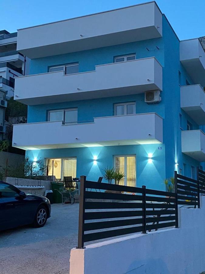 Lena Apartmán *